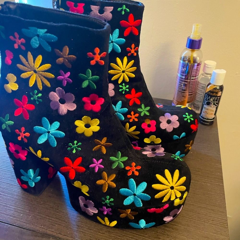 Floral Platform Heels